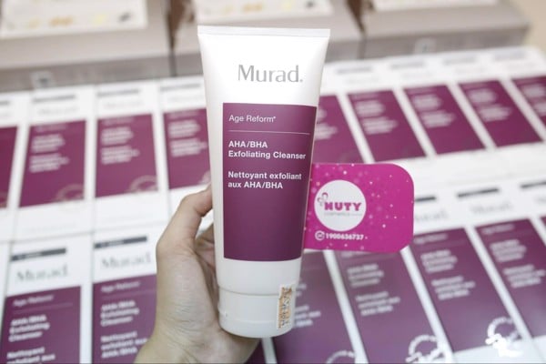 Sữa rửa mặt Murad AHA/BHA Exfoliating Cleanser chuyên dùng cho da dầu mụn