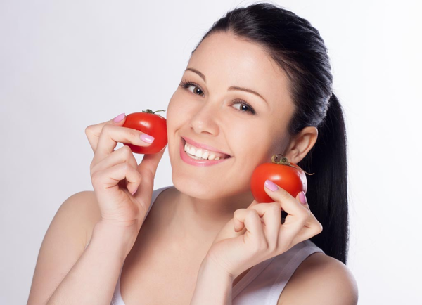 chăm sóc da đẹp bằng cà chua