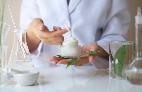 Những sai lầm thường gặp khi dùng kem dưỡng ẩm bạn nên tránh - 3