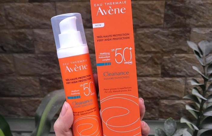 Kem chống nắng Avene Cleanance Protection 50+