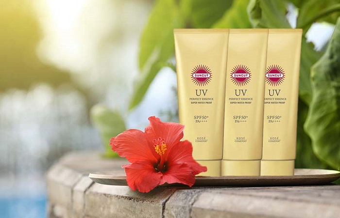 Kem chống nắng Kosé Protect Essence Super WaterProof
