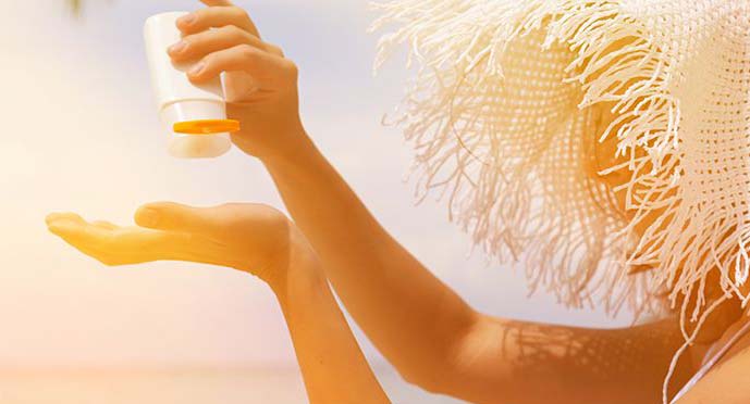 TOP 10 kem chống nắng kiềm dầu tốt vào mùa hè bạn nên mua