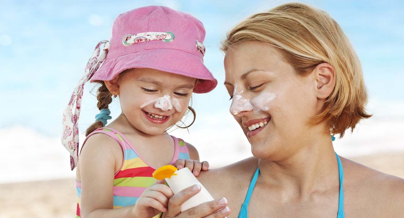 [Gợi ý] Top 12 kem chống nắng vật lý cho bé lành tính, an toàn