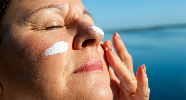 Kem chống nắng vật lý là gì? Phân biệt kem chống nắng vật lý