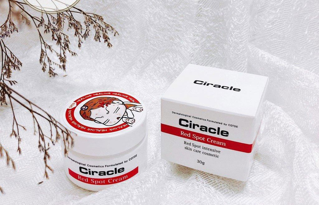 Kem Dưỡng Ciracle Red Spot Cream giúp cấp ẩm cho da mụn