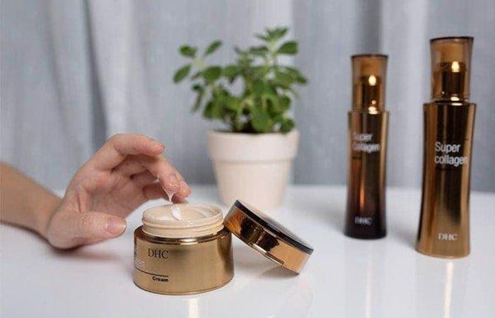 Kem dưỡng DHC Super Collagen Cream giúp khóa ẩm, giữ ẩm hoàn hảo cho da