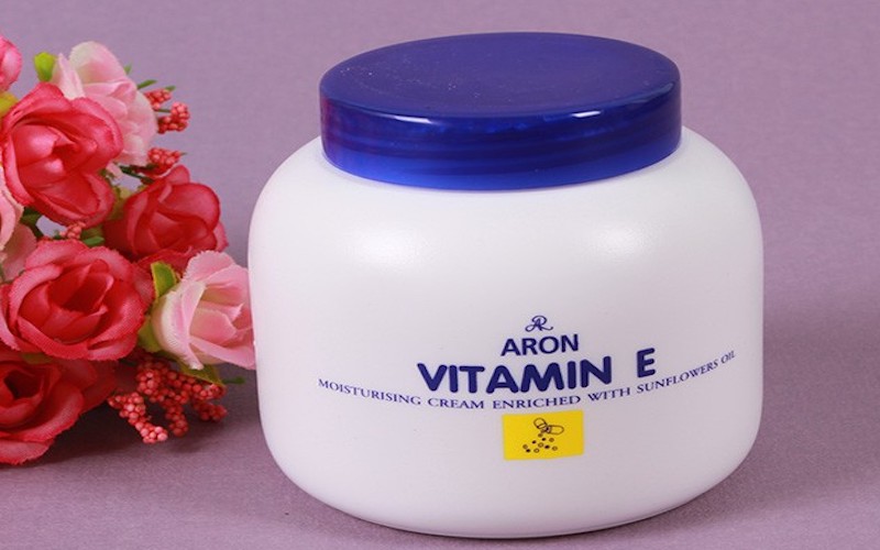 kem-duong-vitamin-e-thai-lan-aron-co-tot-khong-gia-bao-nhieu-6 Kem dưỡng vitamin E Thái Lan Aron có tốt không? Giá bao nhiêu? - 6