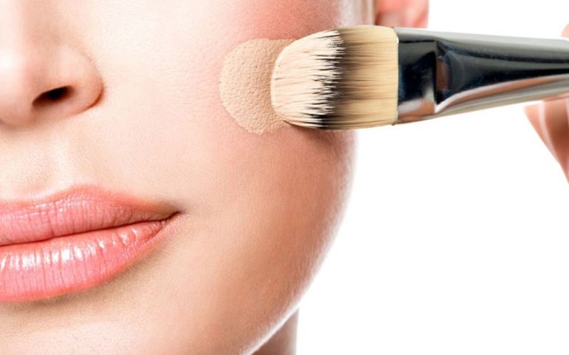 Kem nền dưỡng ẩm sẽ phù hợp nhất với làn da khô, thiếu độ ẩm