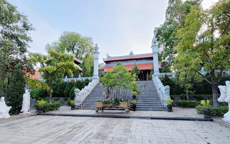 kham-pha-19-ngoi-chua-o-hai-duong-dep-va-linh-thieng-nhat-1 Khám phá 19 ngôi chùa ở Hải Dương đẹp và linh thiêng nhất - 1