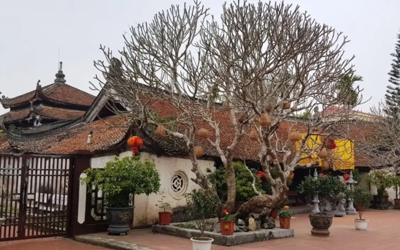 kham-pha-19-ngoi-chua-o-hai-duong-dep-va-linh-thieng-nhat-3 Khám phá 19 ngôi chùa ở Hải Dương đẹp và linh thiêng nhất - 3