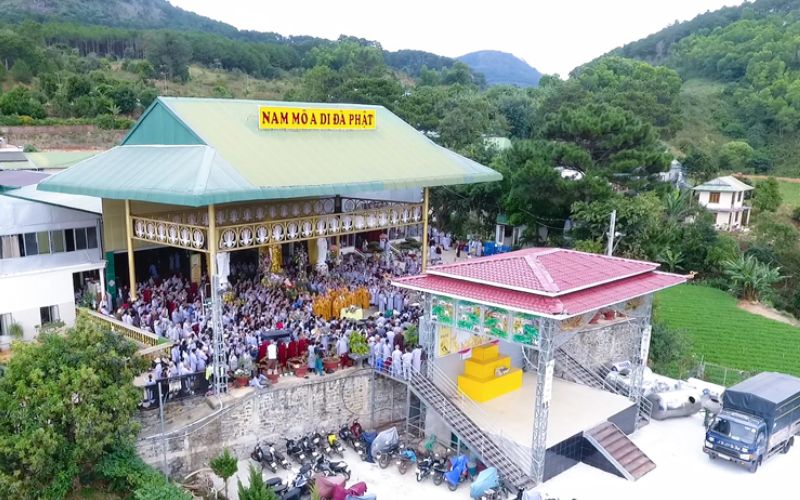 kham-pha-cac-chua-o-duc-trong-lam-dong-noi-tieng-nhat-2 Khám phá các chùa ở Đức Trọng Lâm Đồng nổi tiếng nhất - 2