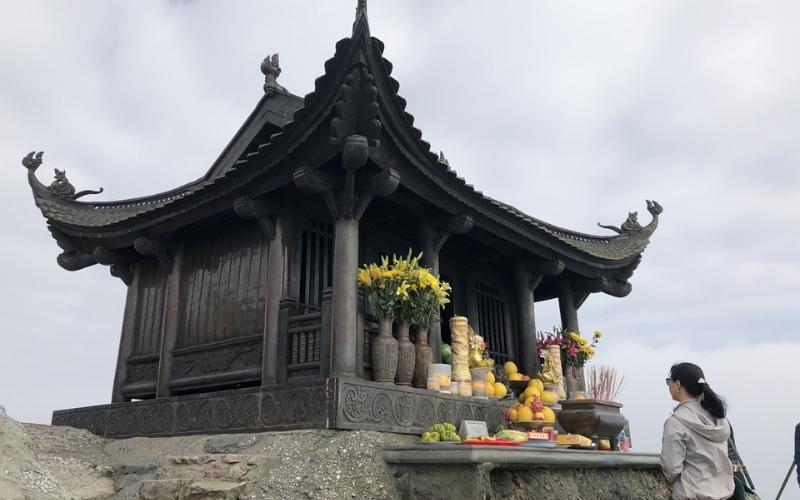 kham-pha-chua-dong-yen-tu-o-dau-tho-ai-cao-bao-nhieu-met-2 Khám phá chùa Đồng Yên Tử ở đâu? Thờ ai? Cao bao nhiêu mét? - 2