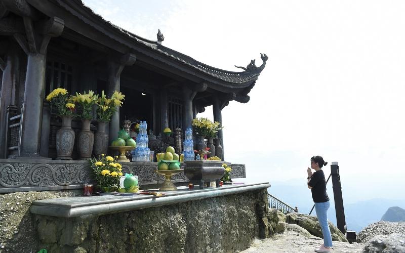 kham-pha-chua-dong-yen-tu-o-dau-tho-ai-cao-bao-nhieu-met-8 Khám phá chùa Đồng Yên Tử ở đâu? Thờ ai? Cao bao nhiêu mét? - 8