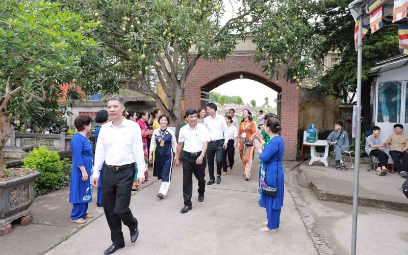 kham-pha-ve-dep-chua-pho-quang-ha-noi-thanh-tinh-linh-thieng-5 Khám phá vẻ đẹp chùa Phổ Quang Hà Nội thanh tịnh linh thiêng - 5