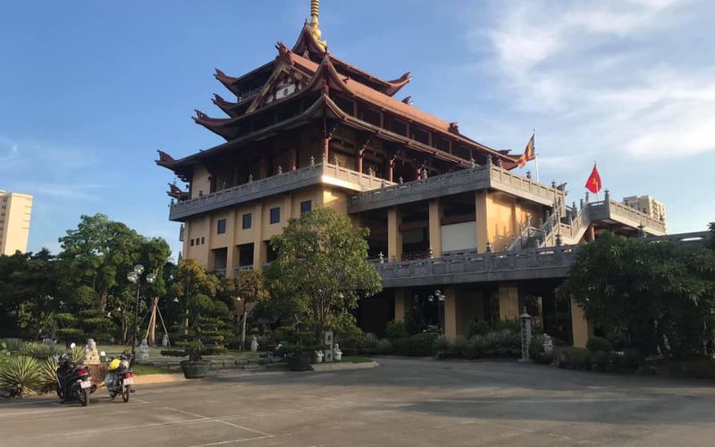 kinh-nghiem-di-chua-hue-nghiem---chon-thanh-tinh-giua-sai-gon-11 Kinh nghiệm đi chùa Huê Nghiêm - chốn thanh tịnh giữa Sài Gòn - 11