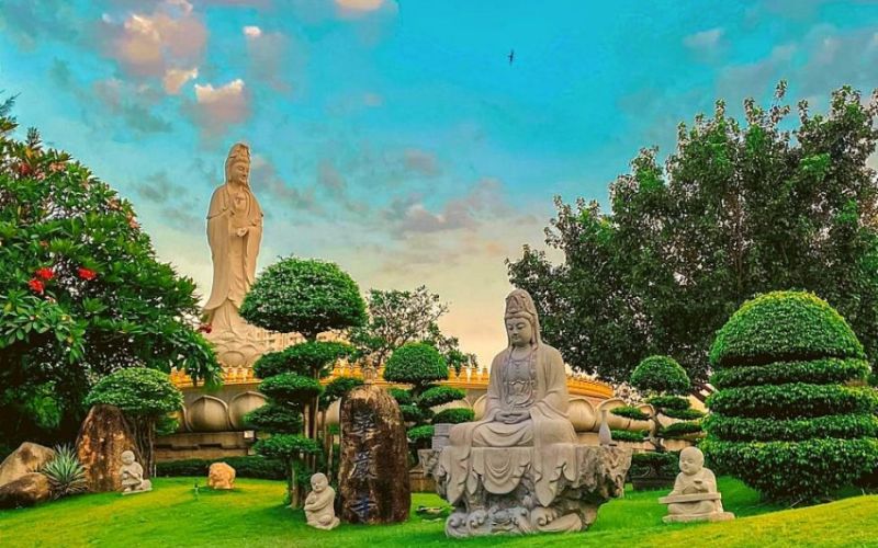 kinh-nghiem-di-chua-hue-nghiem---chon-thanh-tinh-giua-sai-gon-12 Kinh nghiệm đi chùa Huê Nghiêm - chốn thanh tịnh giữa Sài Gòn - 12