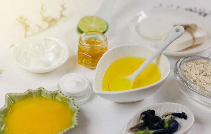 Công thức mặt nạ dưỡng trắng da từ trứng gà