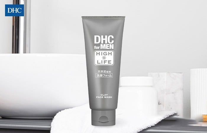 DHC for Men Clay Face Wash kết hợp từ bùn khoáng và than tre tự nhiên