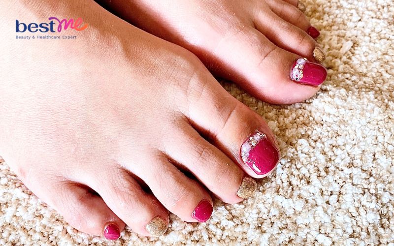 Top những kiểu sơn móng chân màu hồng đất phù hợp với mọi thời đại
