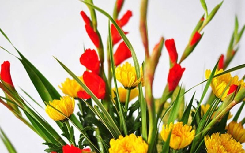luu-ngay-cach-cam-hoa-lay-on-va-cuc-choi-tet-2024-cuc-dep-1 Lưu ngay cách cắm hoa lay ơn và cúc chơi Tết 2024 cực đẹp - 1