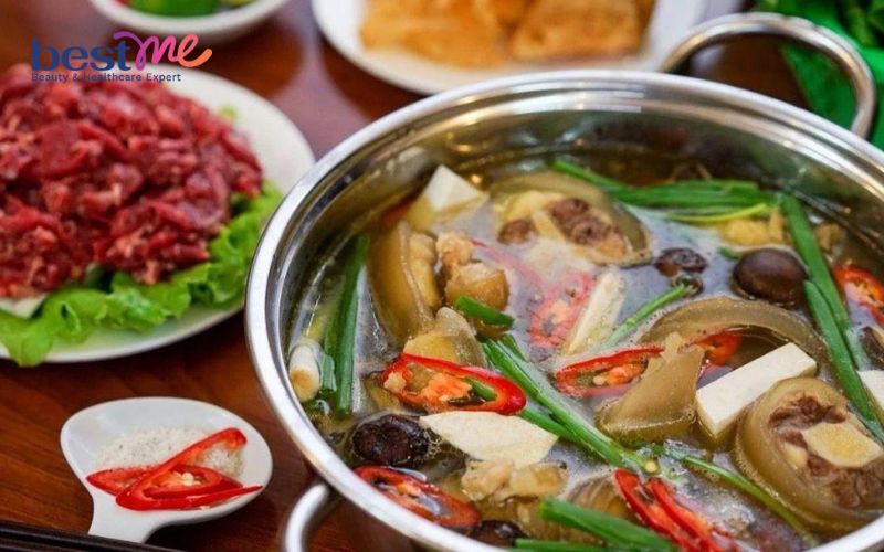 mach-ban-4-cach-nau-lau-duoi-bo-cuc-ngon-nhu-ngoai-hang-3 Mách bạn 4 cách nấu lẩu đuôi bò cực ngon như ngoài hàng - 3