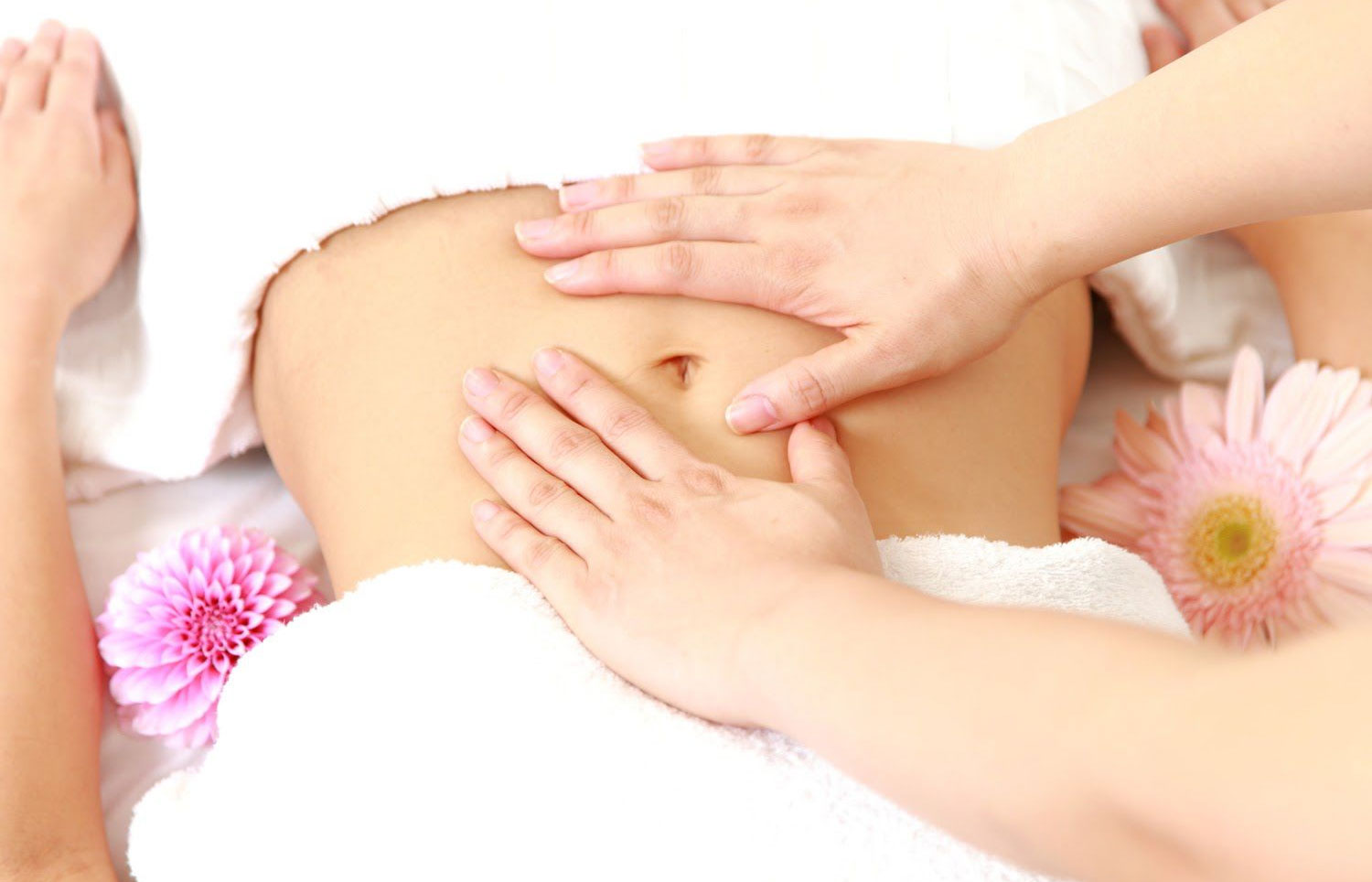 Massage vùng bụng sau sinh là phương pháp giảm mỡ hiệu quả