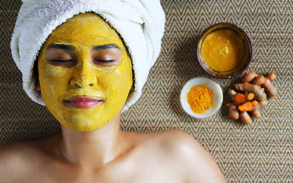 Mặt nạ dưỡng ẩm phục hồi da bột nghệ + sữa