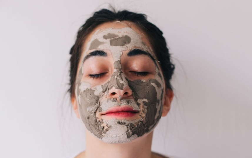 Mặt nạ dưỡng ẩm phục hồi da đất sét + sữa
