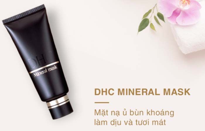 Mặt nạ DHC Mineral Mask được chế tạo từ các khoáng chất tự nhiên, có khả năng loại bỏ bã nhờn, bụi bẩn và tạp chất trên da