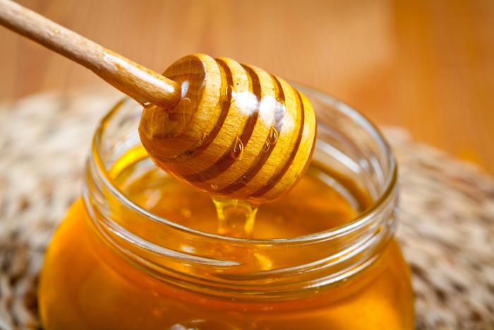 mật ong dưỡng ẩm và nuôi dưỡng da khô 