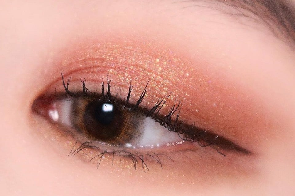 Tìm hiểu mẹo đánh phấn mắt hàn quốc hot nhất hiện nay