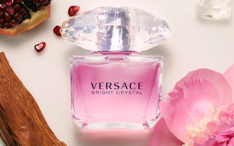 [MỚI 2024] Đánh giá mùi hương nước hoa Versace hồng Bright Crystal - 2