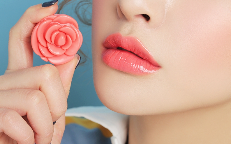 Cách dưỡng môi thâm tại nhà trở nên hồng hào