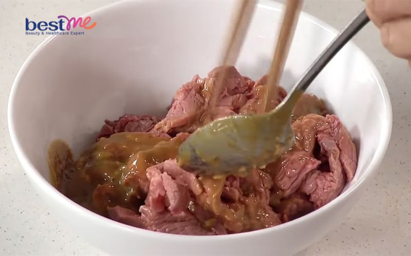 mon-ngon-cuoi-tuan-be-hap-gung-ngot-mem-thanh-dam-3 Món ngon cuối tuần: Bê hấp gừng ngọt mềm, thanh đạm - 3