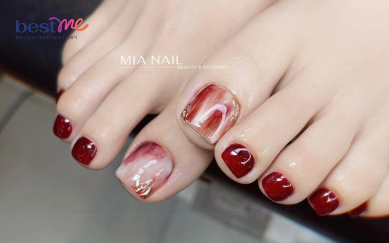 mong-chan-son-mau-nao-dep-goi-y-15-mau-son-mong-chan-dep-ton-da-25 Móng chân sơn màu nào đẹp? Gợi ý 15+ màu sơn móng chân đẹp tôn da - 25