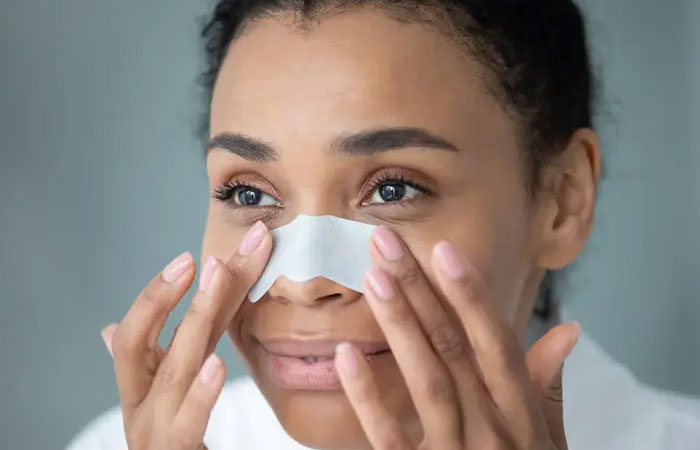 Sử dụng các sản phẩm đặc trị để loại bỏ hoàn toàn mụn đầu đen