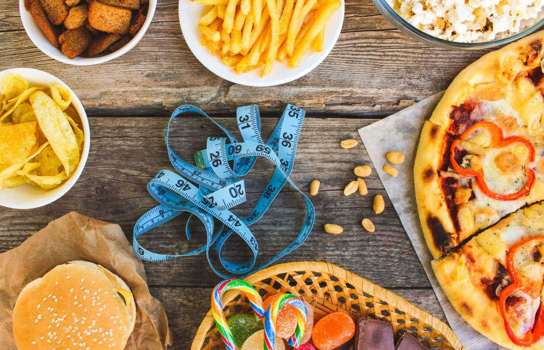 Cắt giảm thực phẩm chứa carbohydrate, đường và mỡ động vật