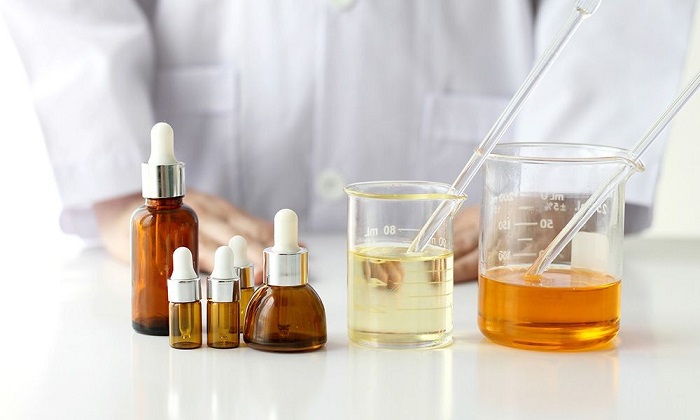 Hoá chất trong mỹ phẩm có thể gây kích ứng làn da