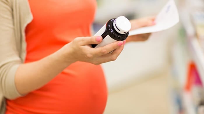 Phụ nữ mang thai nên hỏi ý kiến bác sĩ trước khi dùng nhau thai hươu