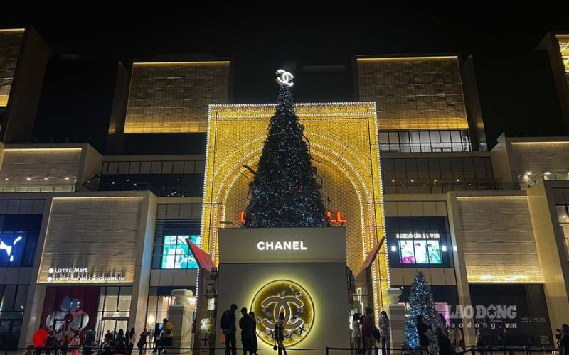 Những địa điểm check-in, quán cà phê trang trí Giáng sinh 2023 đẹp ở Hà Nội - 3