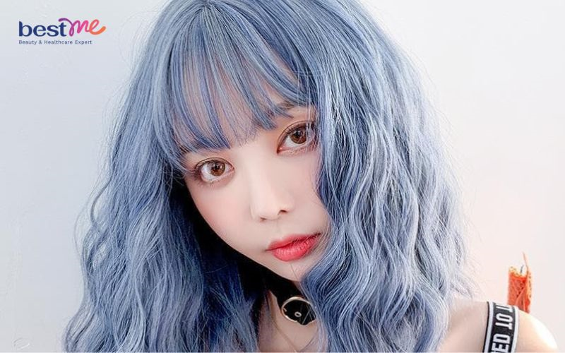 nhuom-toc-mau-xam-xanh-kieu-nao-dep-goi-y-10-kieu-toc-mau-xam-xanh-19 Nhuộm tóc màu xám xanh kiểu nào đẹp? Gợi ý 10+ kiểu tóc màu xám xanh - 19