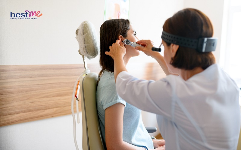 noi-mun-boc-o-vanh-tai-nguyen-nhan-va-cach-tri-triet-de-nhat-5 Nổi mụn bọc ở vành tai : Nguyên nhân và cách trị triệt để nhất - 5