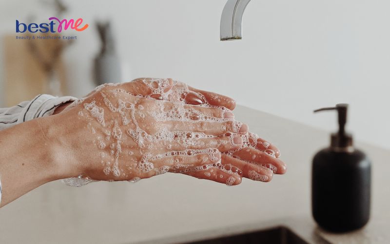 noi-mun-nhot-o-tay-phai-lam-sao-cach-tri-hieu-qua-triet-de-6 Nổi mụn nhọt ở tay phải làm sao? Cách trị hiệu quả triệt để - 6
