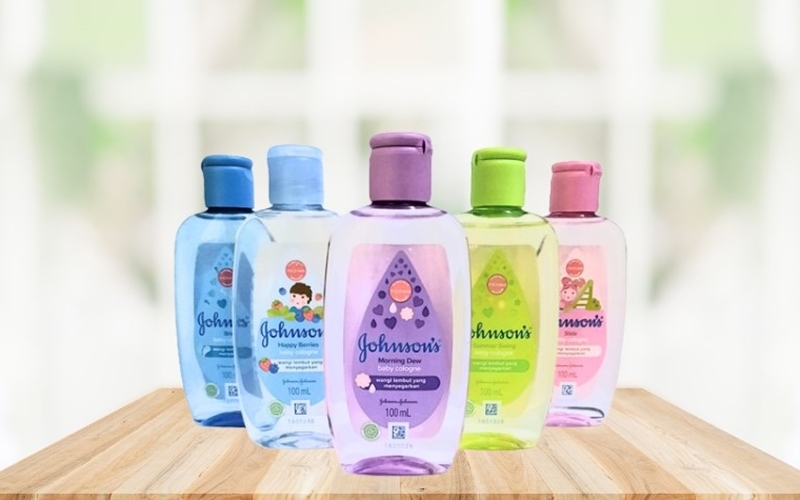 nuoc-hoa-em-be-johnson-baby-mau-nao-thom-nhat-8 Nước hoa em bé Johnson Baby màu nào thơm nhất? - 8