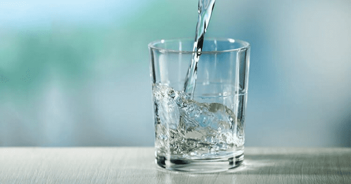 Uống đủ nước để hỗ trợ tác dụng làm đẹp của viên uống DHC