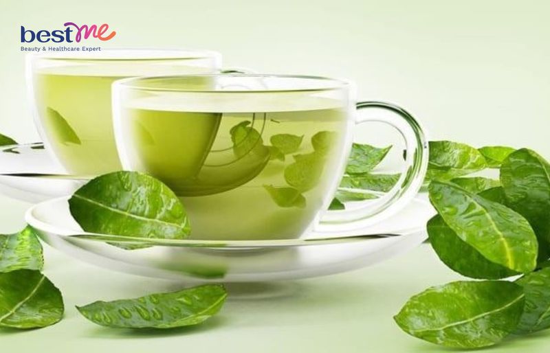 Uống trà xanh giảm mỡ bụng