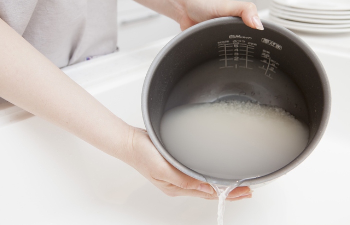 Nước vo gạo chứa nhiều dinh dưỡng có khả năng làm đẹp da hiệu quả