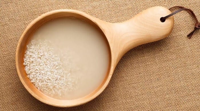 Nước vo gạo làm trắng da và giúp da được thư giãn