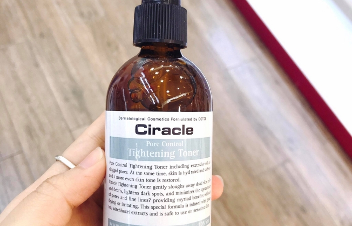 Nước hoa hồng se khít lỗ chân lông Ciracle Pore Control Tightening Toner