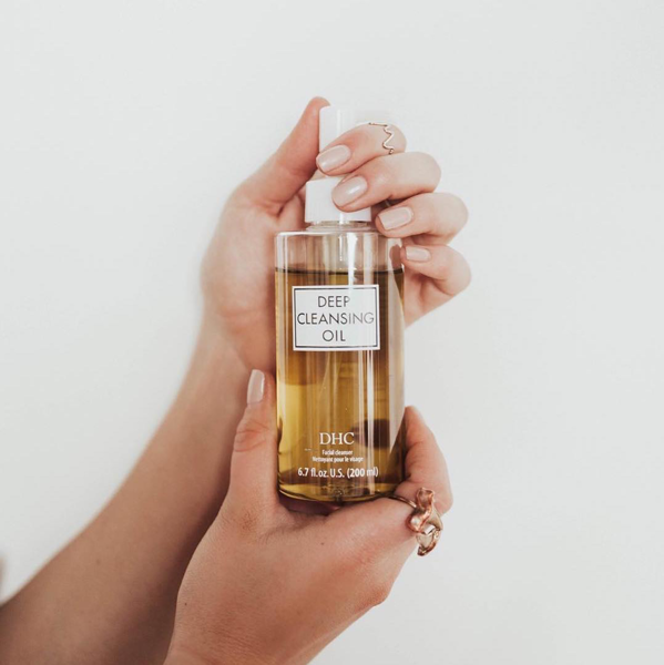 3 hiểu lầm nghiêm trọng về dầu tẩy trang - 2